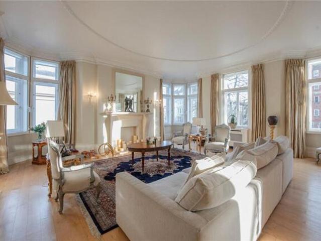 Apartment for sale in Camden Town, East Marylebone