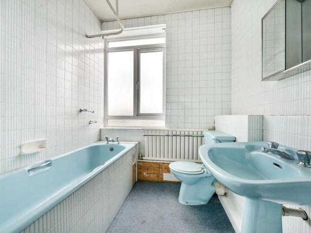 Apartment for sale in Church End, Greater London