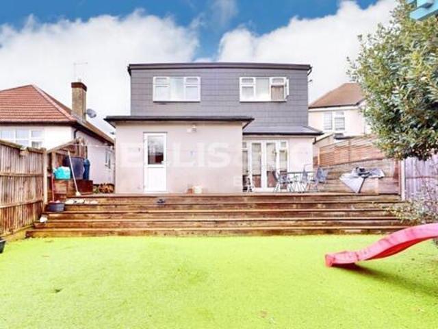 Bungalow for sale in London Borough of Ealing, Greenford