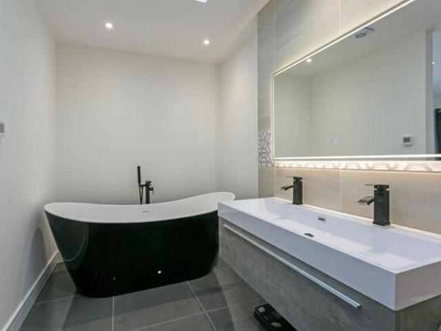 Bungalow for sale in Windsor, North Town