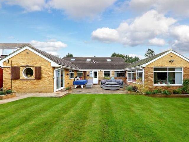 Bungalow for sale in Slough, Farnham Royal
