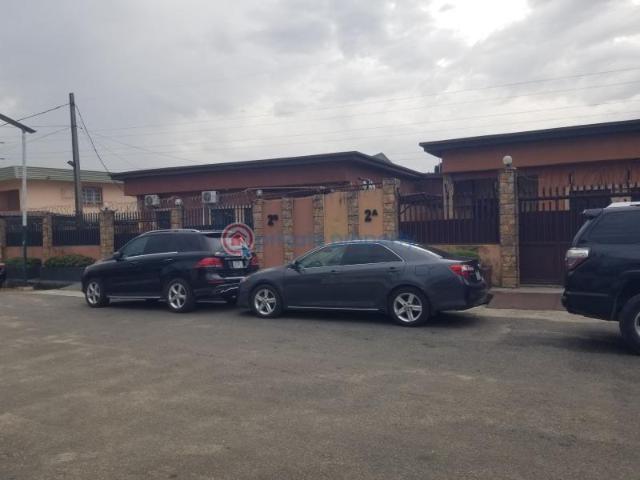 House for sale in Surulere , Surulere