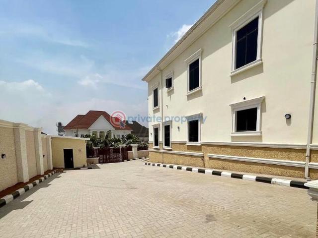 House for sale in Abuja, Sokoto