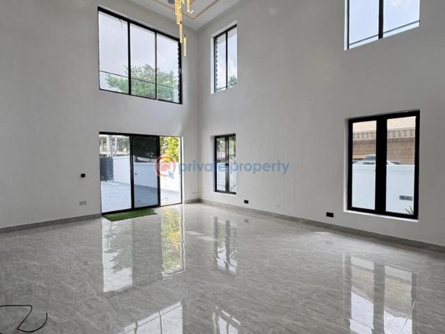 House for sale in Eti Osa, Lagos