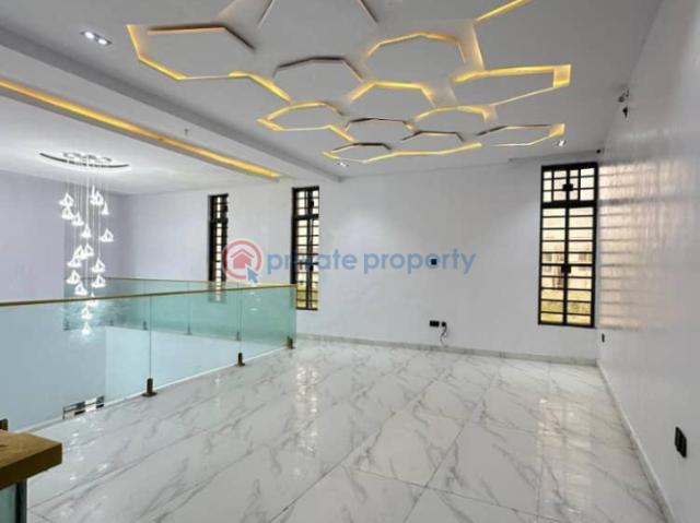 House for sale in Eti Osa, Lagos