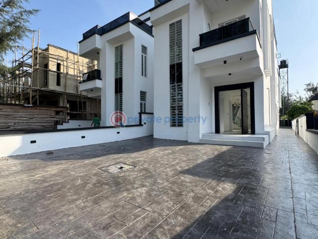 House for sale in Eti Osa, Lagos