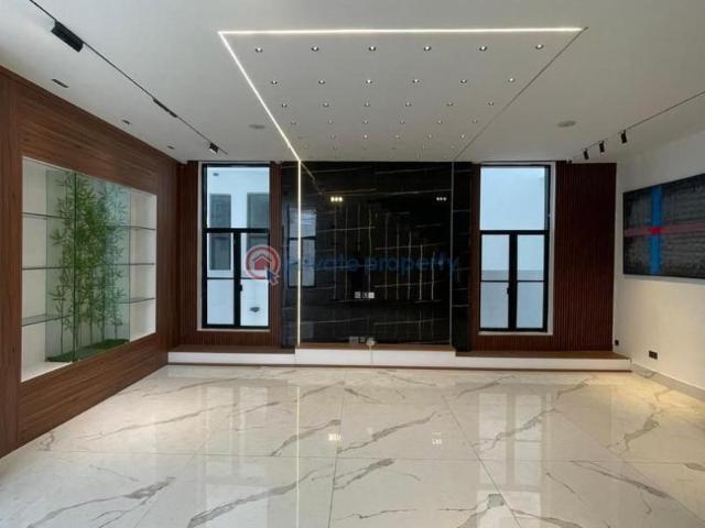 House for sale in Eti Osa, Lagos