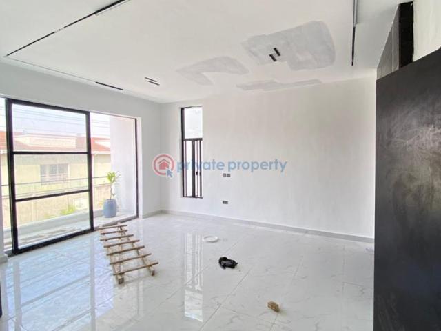 House for sale in Eti Osa, Lagos