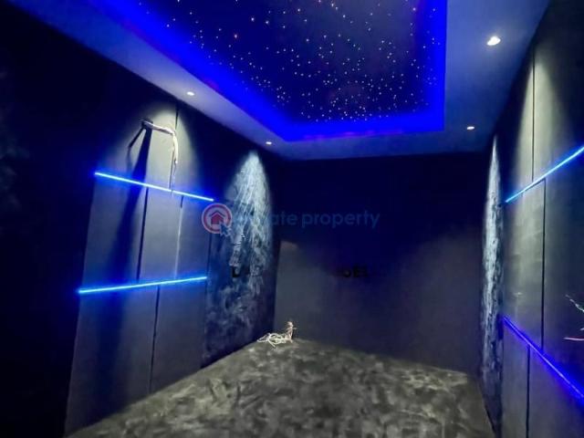 House for sale in Lagos, Lagos Island 