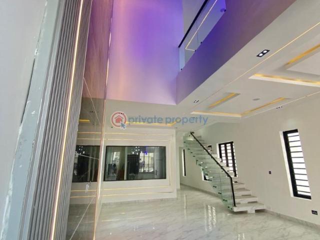 House for sale in Eti Osa, Lagos