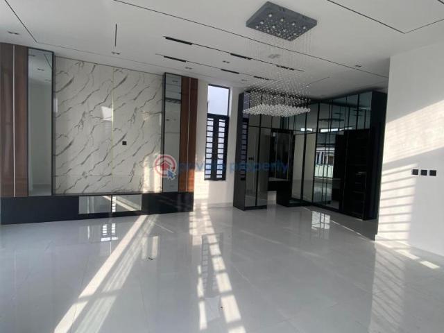 House for sale in Eti Osa, Lagos