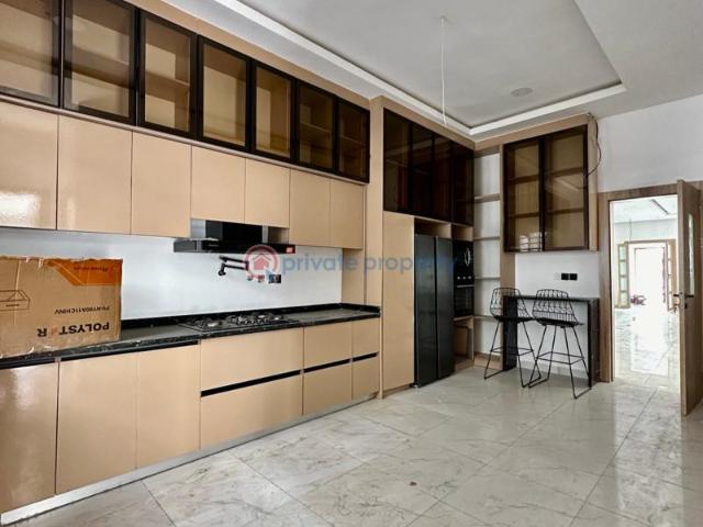 House for sale in Eti Osa, Lagos