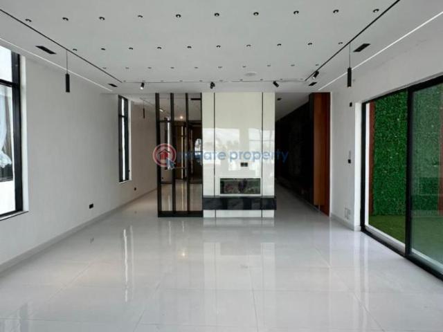 House for sale in Eti Osa, Lagos