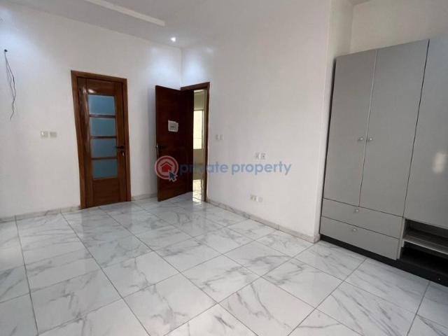 House for sale in Lagos, Lekki