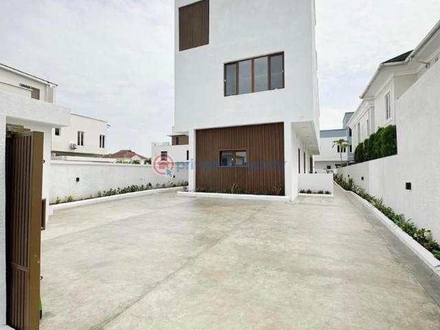 House for sale in Lagos, Lekki