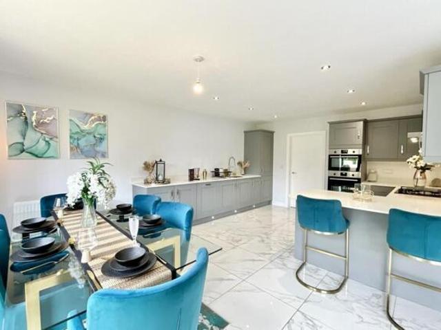 House for sale in Aston cum Aughton, Aston