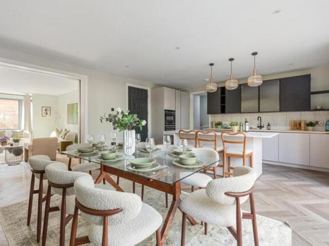 House for sale in Greater London