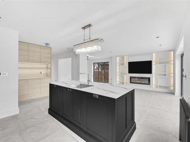 House for sale in South Benfleet, Essex