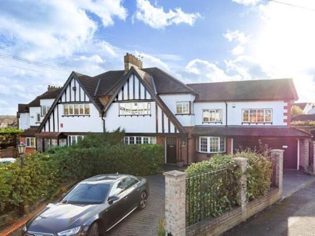 House for sale in Chingford, Chingford