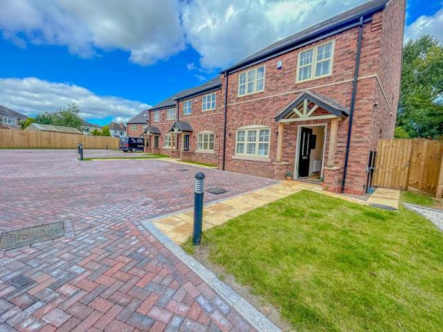 House for sale in Mount Nod, West Midlands