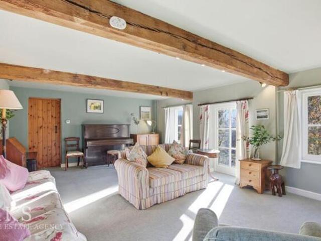 House for sale in Froggatt, East Midlands