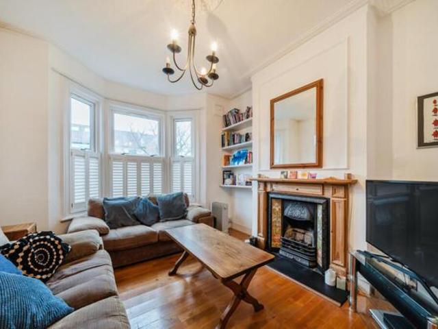 House for sale in East Greenwich, Greater London