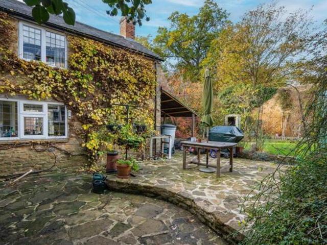 House for sale in Kings Sutton, Northamptonshire