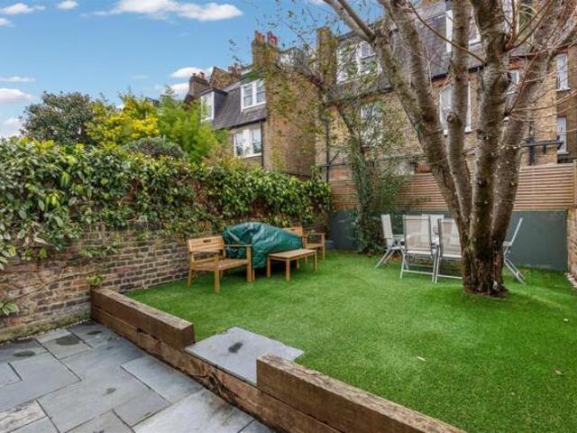 House for sale in Greater London