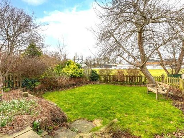 House for sale in Agbrigg, Heath