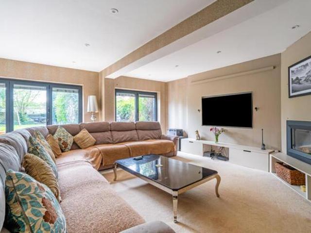 House for sale in Windsor, Clewer Within