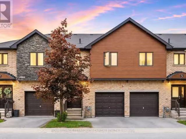 Condo for sale in Barrie, Ontario