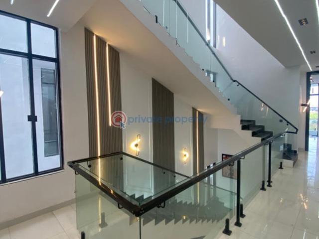 House for sale in Eti Osa, Lagos