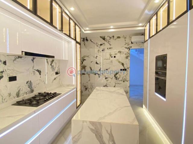 House for sale in Eti Osa, Lagos