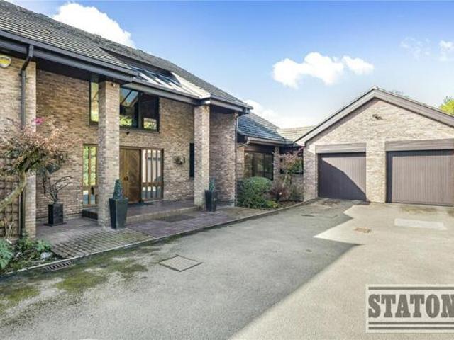 House for sale in Totteridge, Greater London