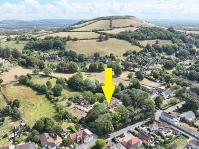 House for sale in Brent Knoll, Somerset