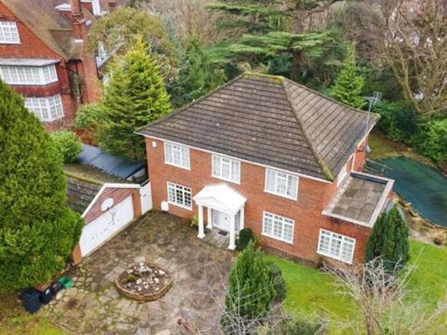 House for sale in Bromley, Bickley