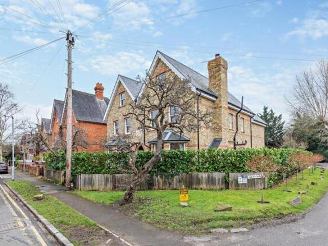 House for sale in Datchet, Southlea