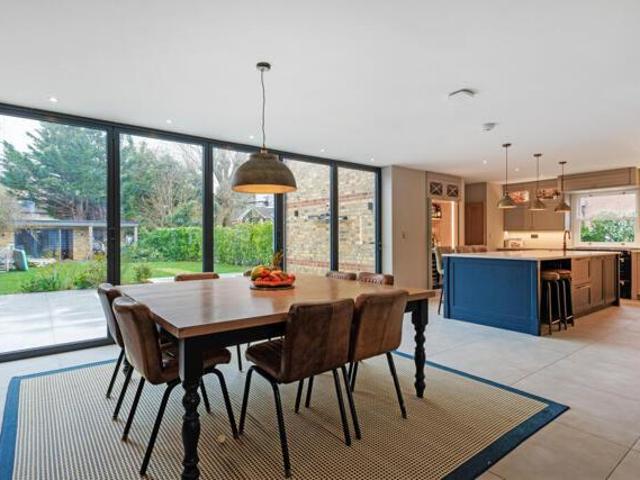 House for sale in Datchet, Southlea