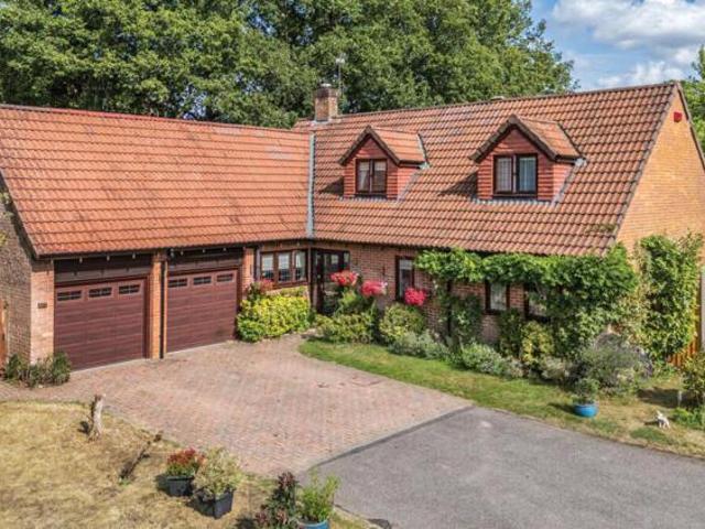 House for sale in Fole, Surrey