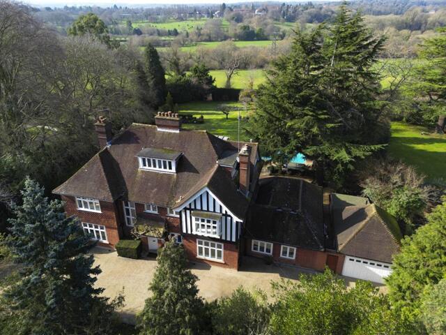 House for sale in Batchworth, Hertfordshire