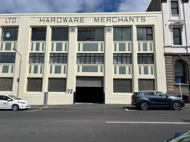 House for sale in Otakou