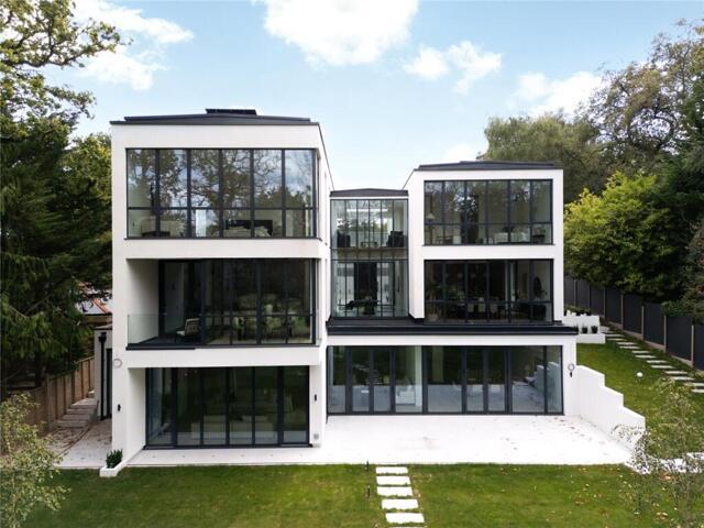 House for sale in Greater London