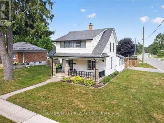 House for sale in Strathroy-caradoc, Ontario