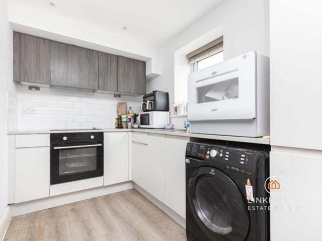 Apartment for sale in West Cliff, Bournemouth
