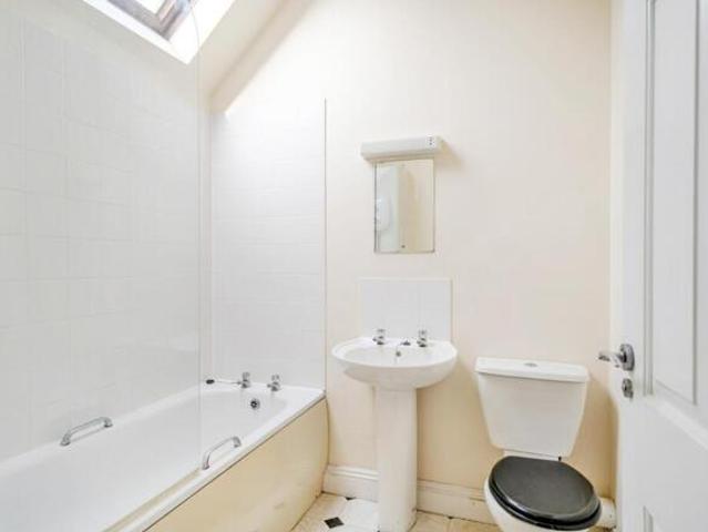 Apartment for sale in Oldland, South Gloucestershire