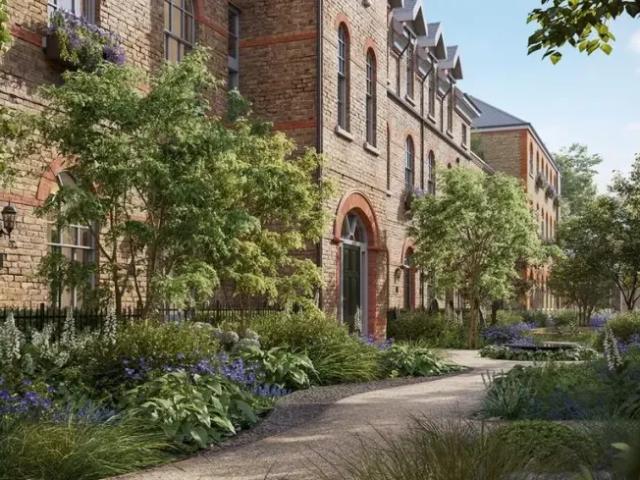 Apartment for sale in Brook Green, Greater London