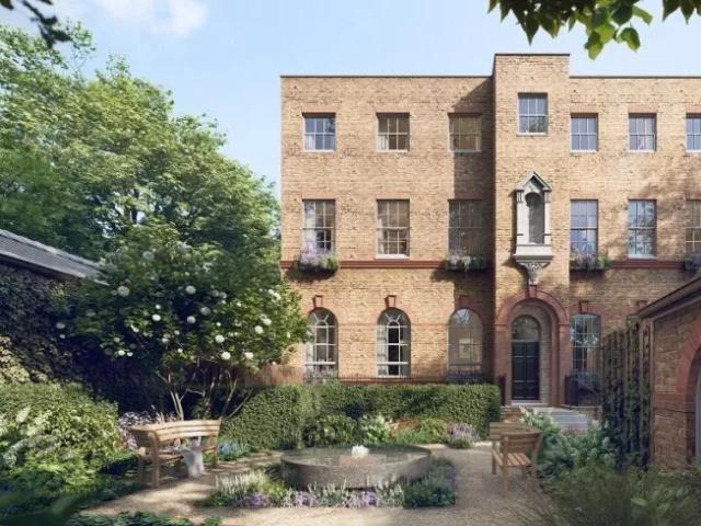 Apartment for sale in Brook Green, Greater London