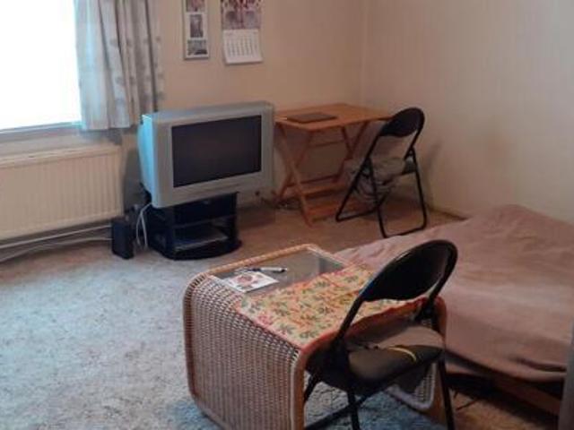Apartment for sale in Hillingdon, Stanwell