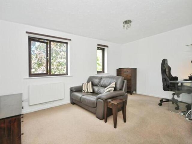 Apartment for sale in London Borough of Lewisham, Greater London