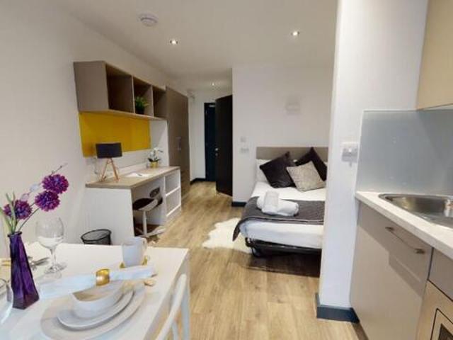 Apartment for sale in Spring Park, Luton